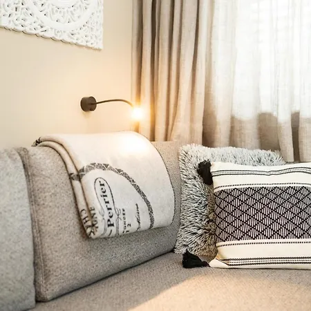 Apartamento Zwei Moderne, Hochwertig Eingerichtete Im Zentrum Von