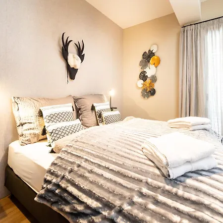 Apartamento Zwei Moderne, Hochwertig Eingerichtete Im Zentrum Von *