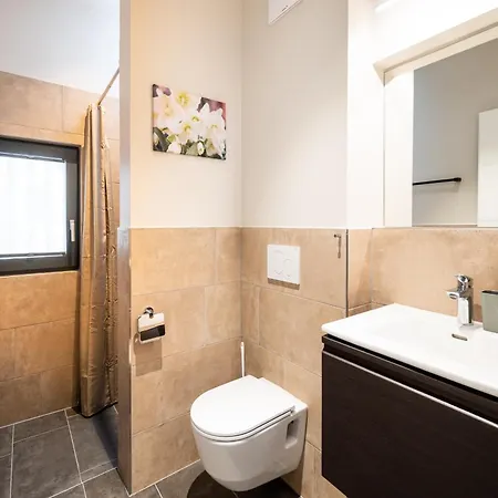 Zwei Moderne, Hochwertig Eingerichtete Im Zentrum Von Apartamento